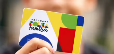 Como encontrar programas de ajuda para pagar alimentos, moradia e serviços